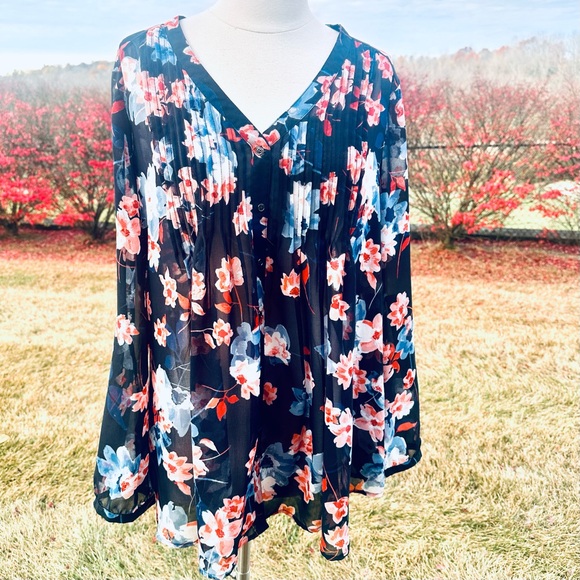 A Pea In The Pod Sheer Floral Button Down Maternity Blouse Size L - Picture 2 of 15